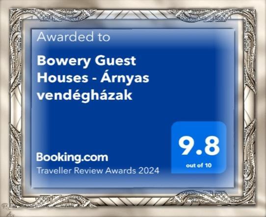 Bowery Guest Houses - Arnyas Vendeghazak Balatonalmádi Exterior photo